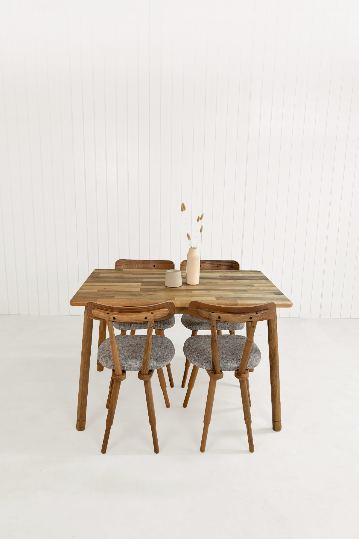 Alaçatı Masif Ceviz Masa Takımı, 4 Adet Nesrin Ceviz Sandalye - 115x80 cm