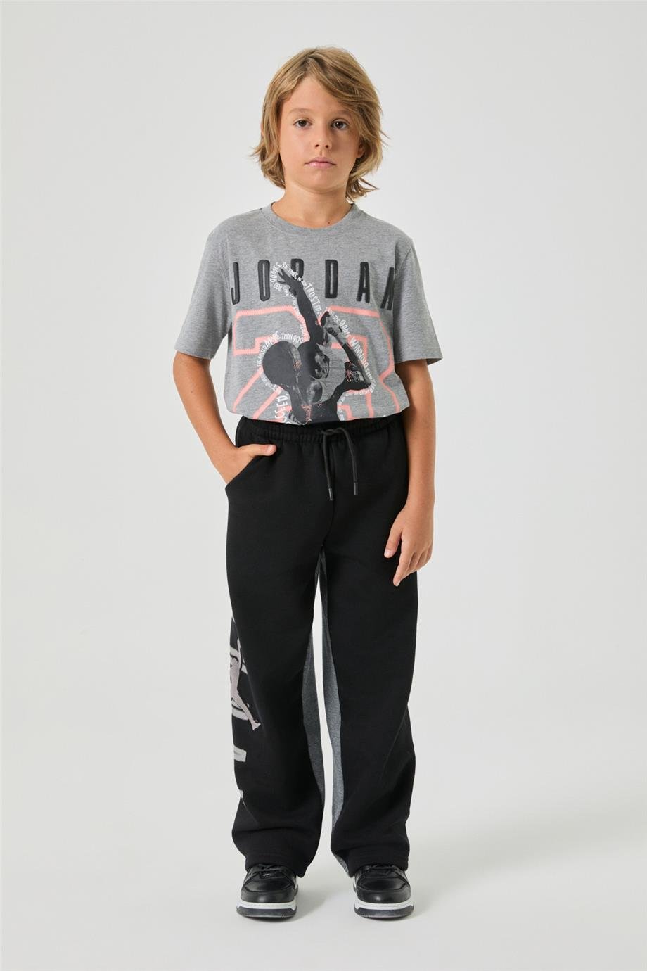 Air Jordan Erkek Çocuk Siyah Eşofman AltıAir Jordan Erkek Çocuk Siyah Eşofman Altı