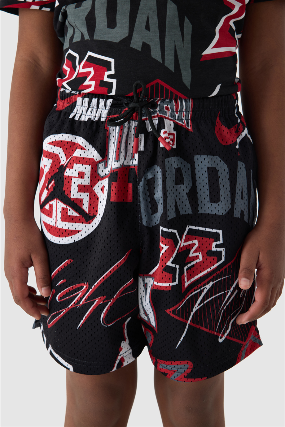 Air Jordan Erkek Çocuk Siyah ŞortAir Jordan Erkek Çocuk Siyah Şort