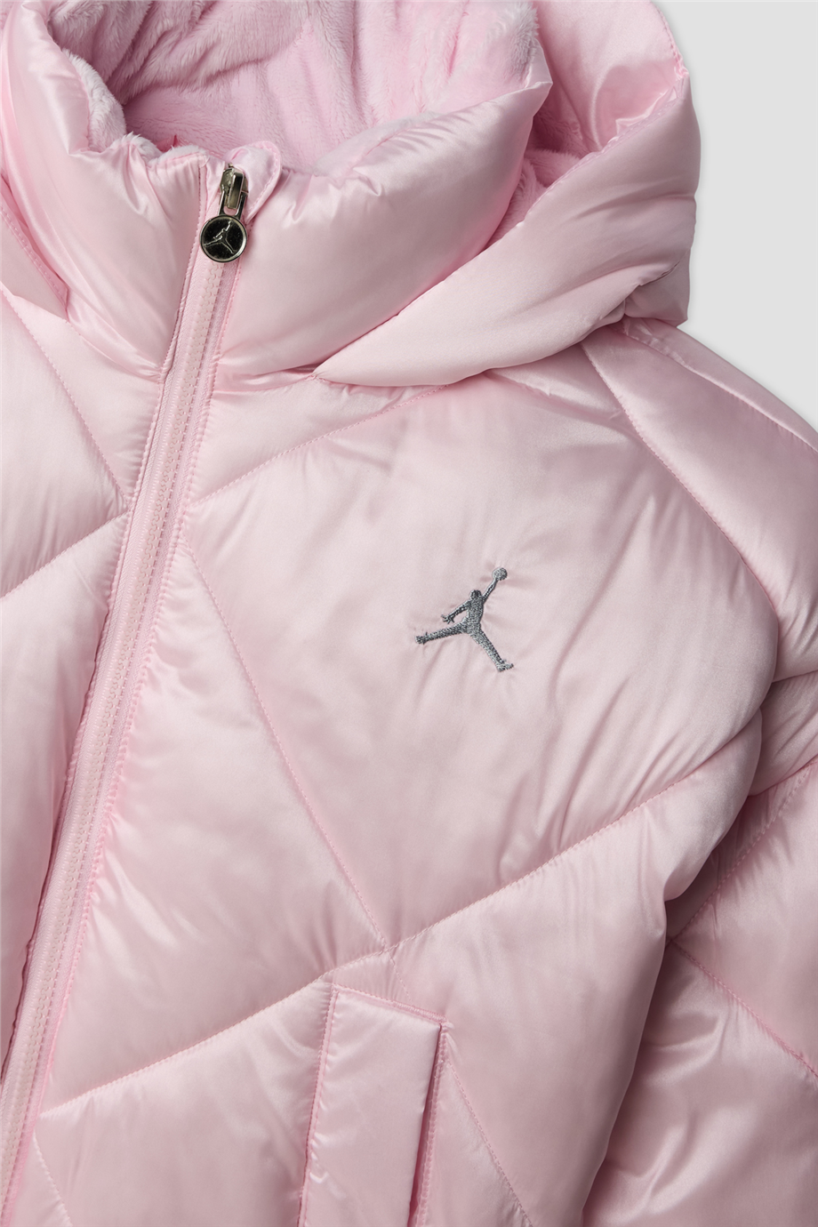 Air Jordan Kız Çocuk Pembe Kapitone Kapüşonlu Şişme MontAir Jordan Kız Çocuk Pembe Kapitone Kapüşonlu Şişme Mont