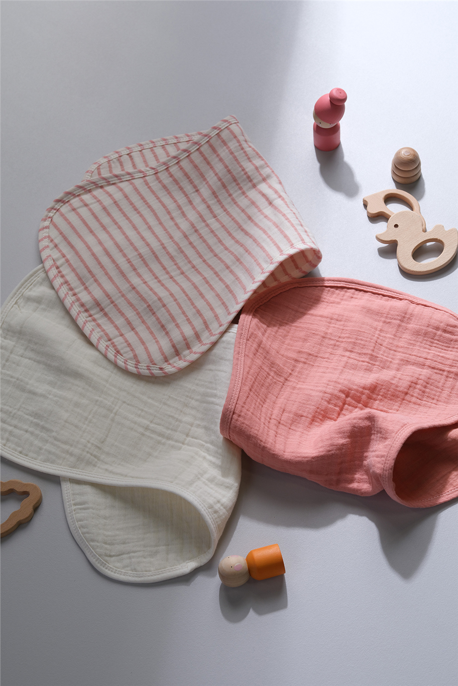 Bondberro Baby Girl Mother & Baby 4-Layer Muslin Burp ClothBondberro Baby Girl Mother & Baby 4-Layer Muslin Burp Cloth