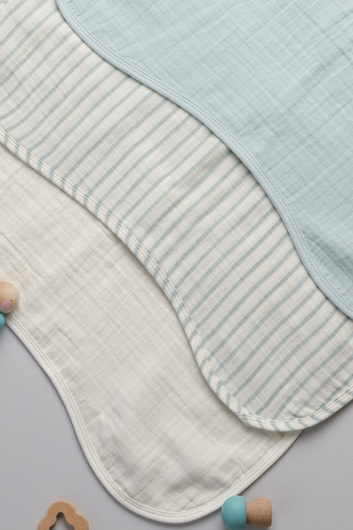 Bondberro Unisex Mother & Baby 4-Layer Muslin Burp ClothBondberro Unisex Mother & Baby 4-Layer Muslin Burp Cloth