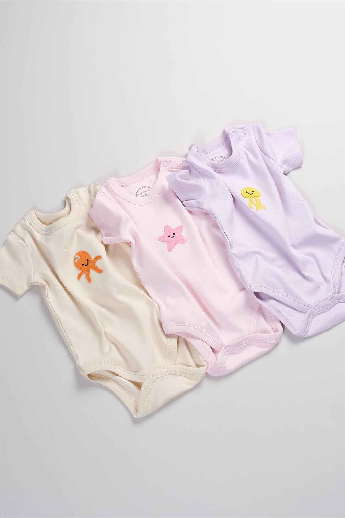 Bonderro 3'lü Set %100 Pamuk Aplike Nakışlı Bebek ve Çocuk Zıbın & BodyBonderro 3'lü Set %100 Pamuk Aplike Nakışlı Bebek ve Çocuk Zıbın & Body
