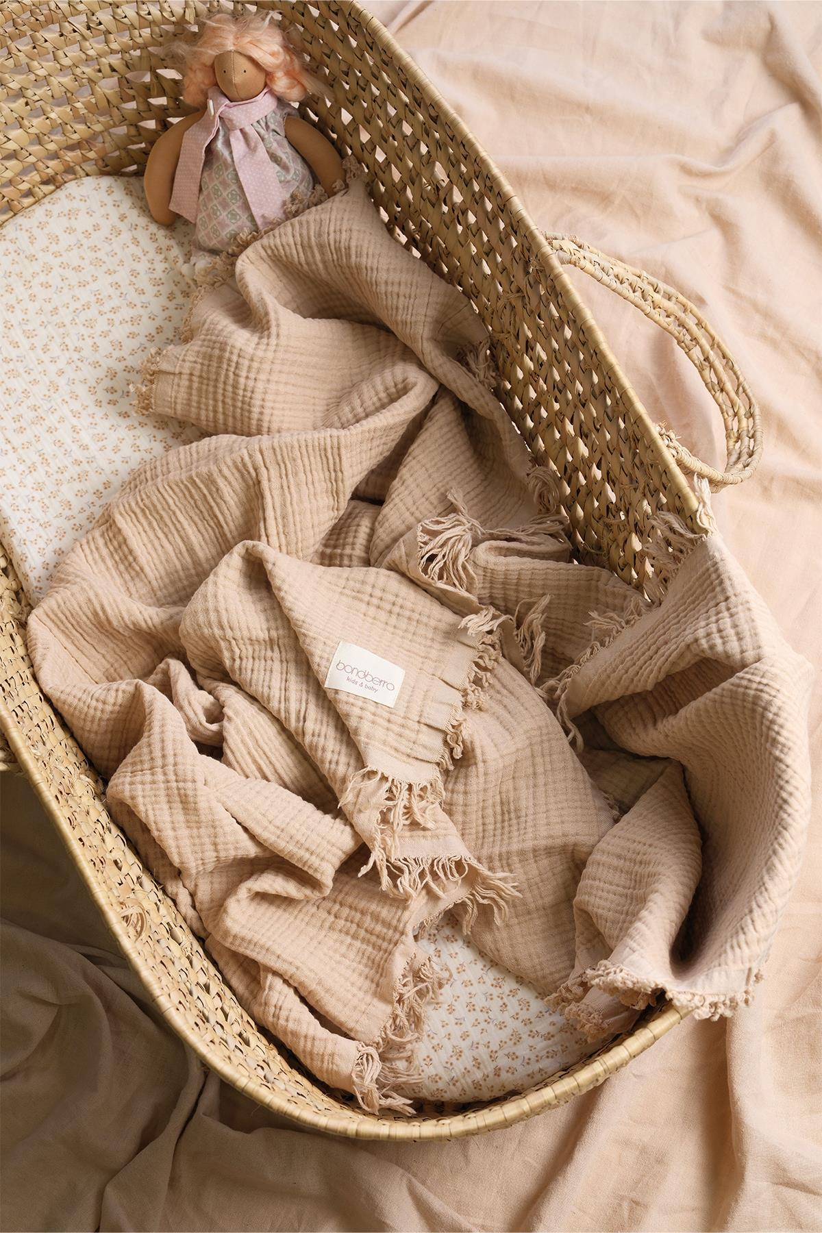 Bonderro 4 Katlı Müslin Saçaklı BattaniyeBonderro 4 Katlı Müslin Saçaklı Battaniye