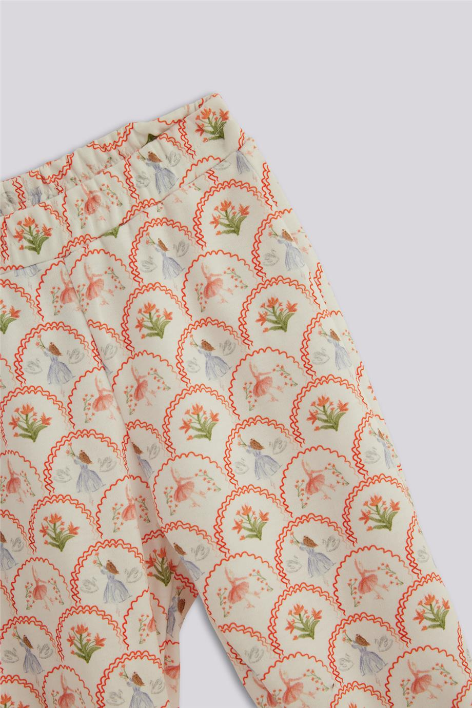 GB Baby Kız Bebek Desenli Pijama TakımGB Baby Kız Bebek Desenli Pijama Takım