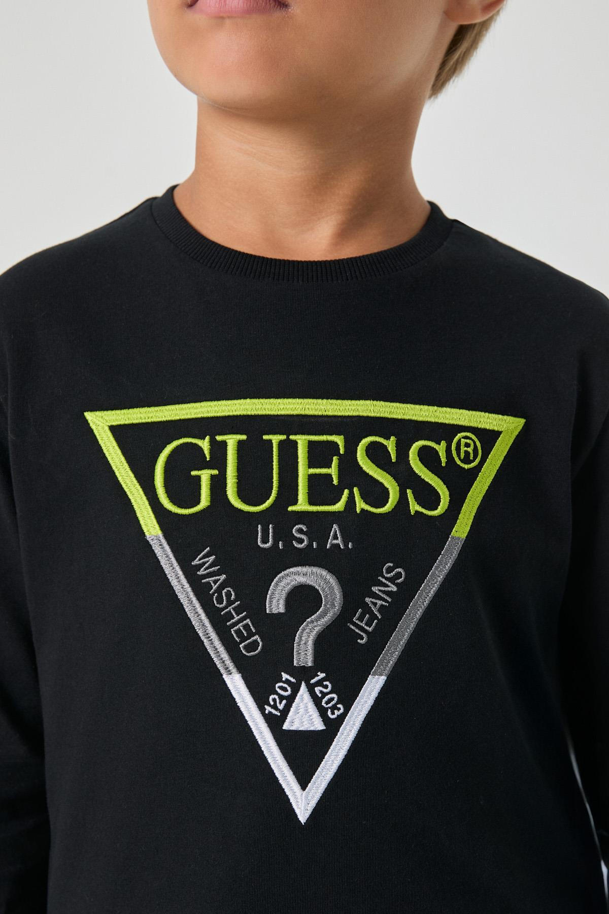 Guess Erkek Çocuk Baskılı TshirtGuess Erkek Çocuk Baskılı Tshirt