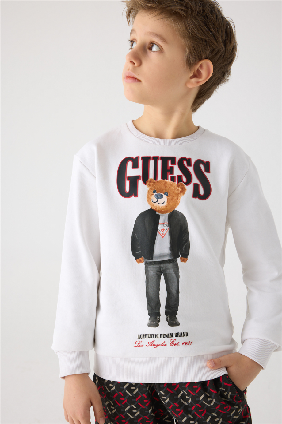 Guess Erkek Çocuk Beyaz SweatshirtGuess Erkek Çocuk Beyaz Sweatshirt