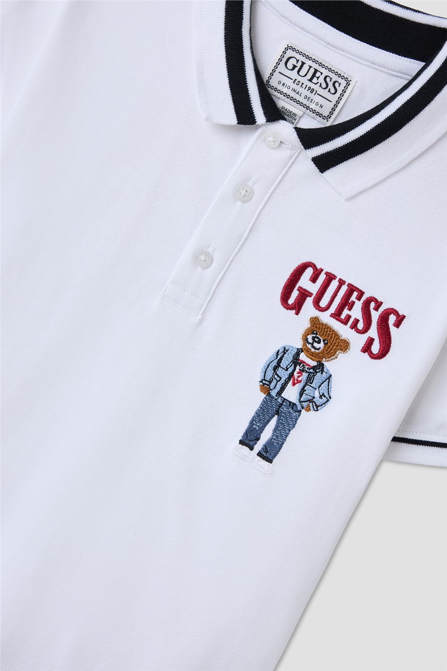 Guess Erkek Çocuk Beyaz TişörtGuess Erkek Çocuk Beyaz Tişört