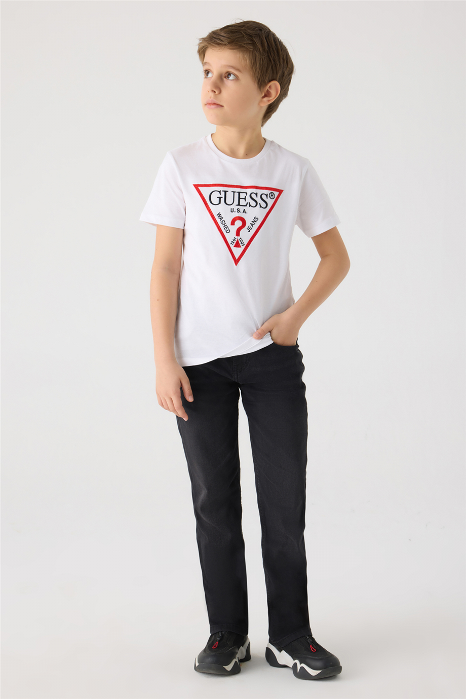 Guess Erkek Çocuk Beyaz TişörtGuess Erkek Çocuk Beyaz Tişört
