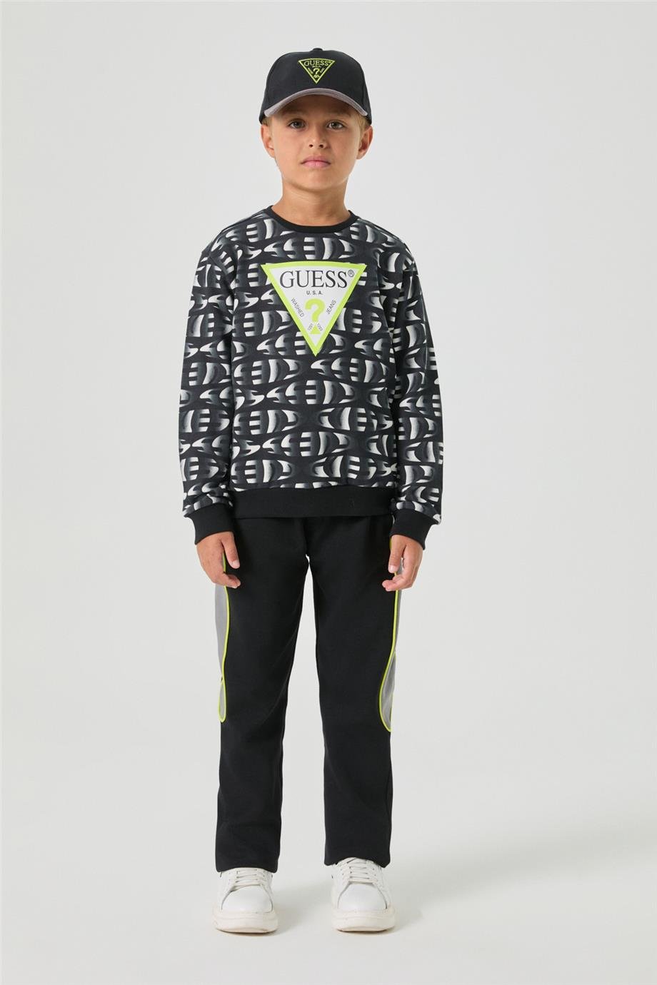 Guess Erkek Çocuk Desenli SweatshirtGuess Erkek Çocuk Desenli Sweatshirt