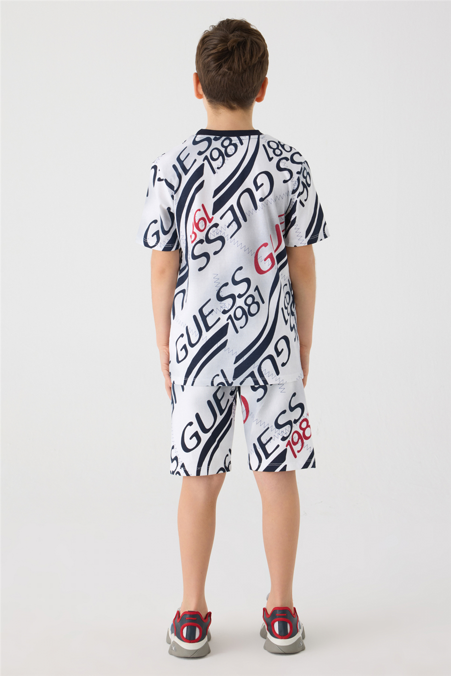 Guess Erkek Çocuk Desenli TişörtGuess Erkek Çocuk Desenli Tişört