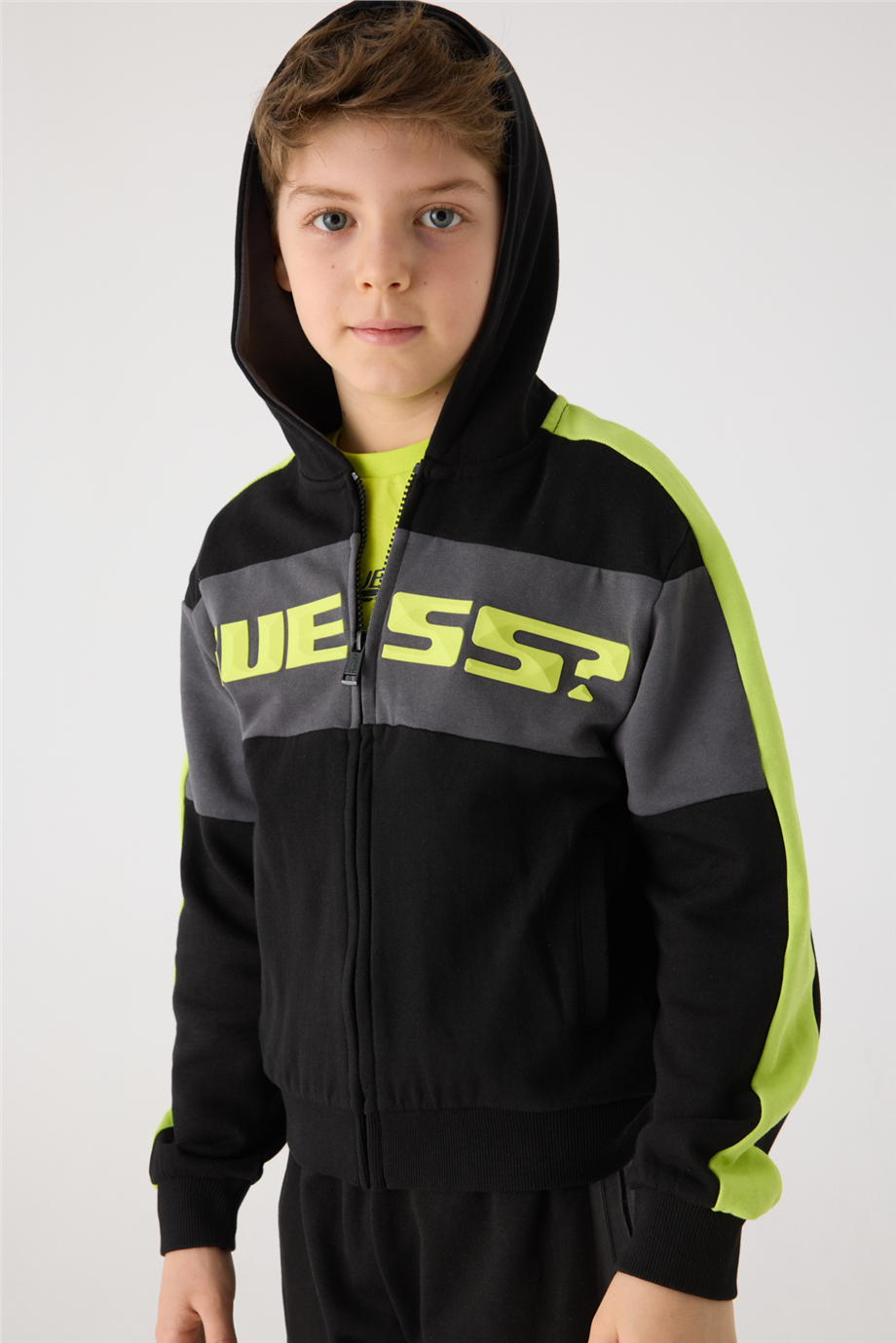 Guess Boy Black Tracksuit TopGuess Boy Black Tracksuit Top