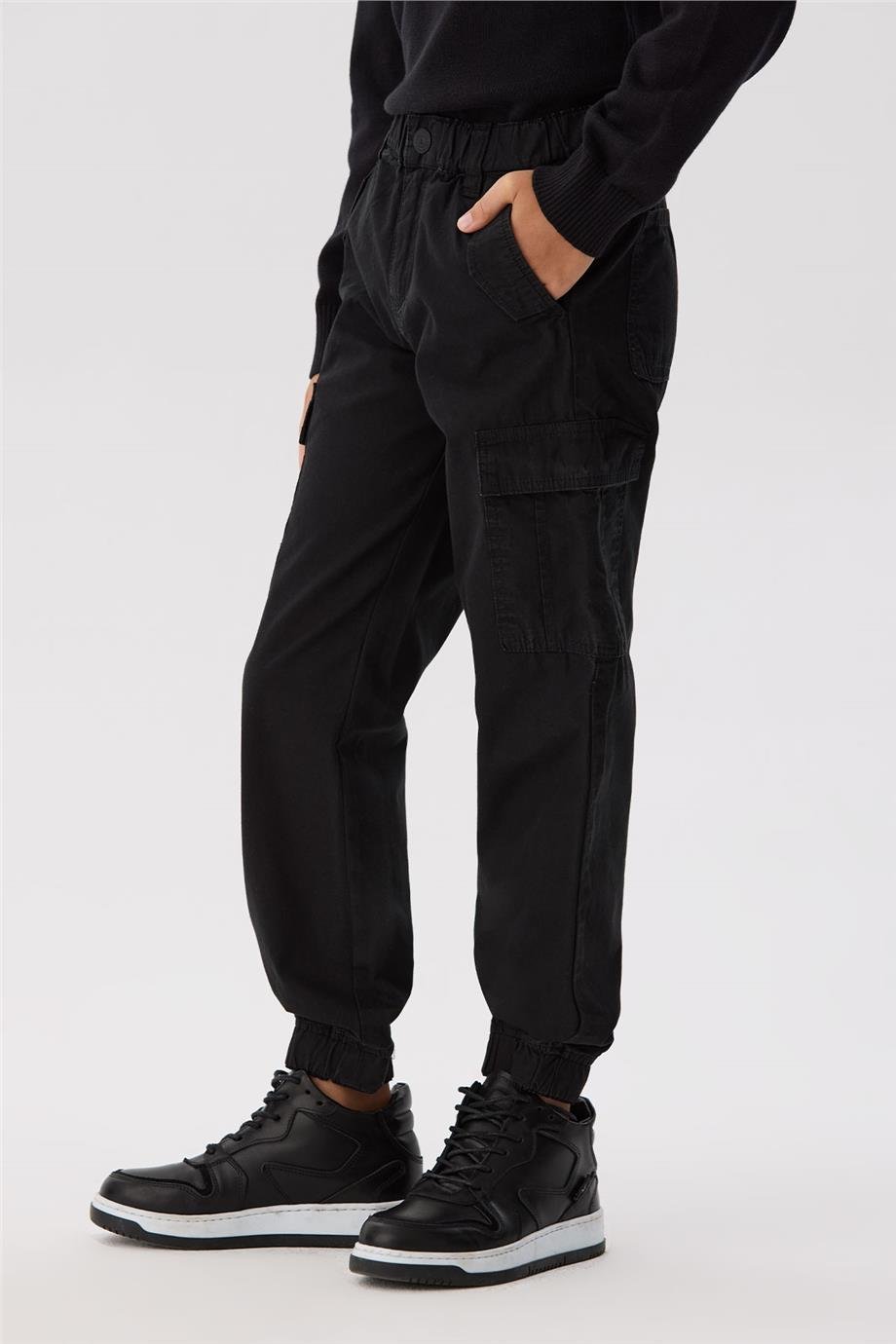 Guess Erkek Çocuk Siyah Pantolon