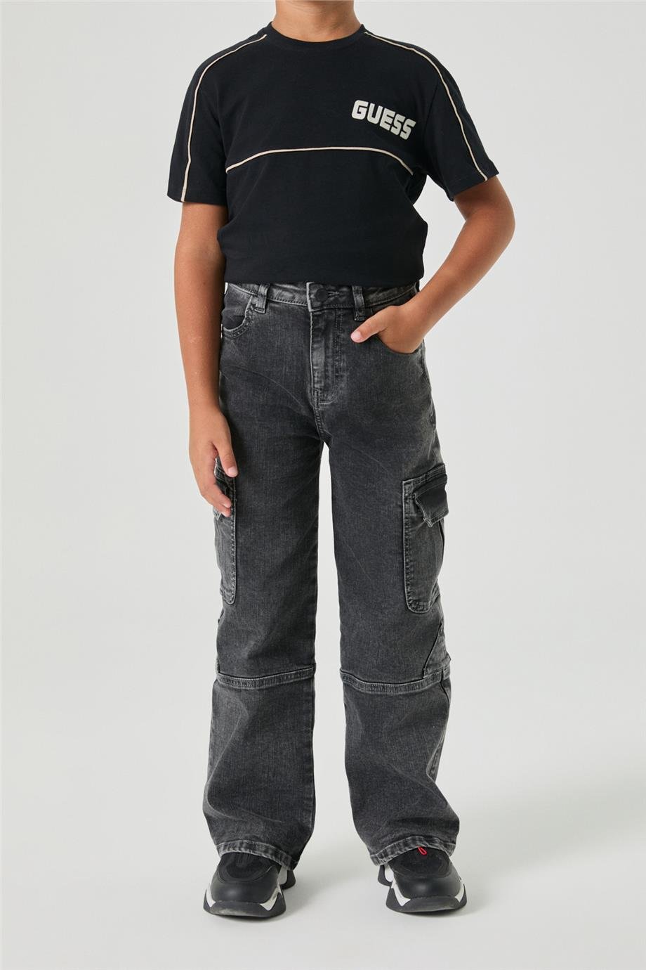 Guess Erkek Çocuk Siyah PantolonGuess Erkek Çocuk Siyah Pantolon