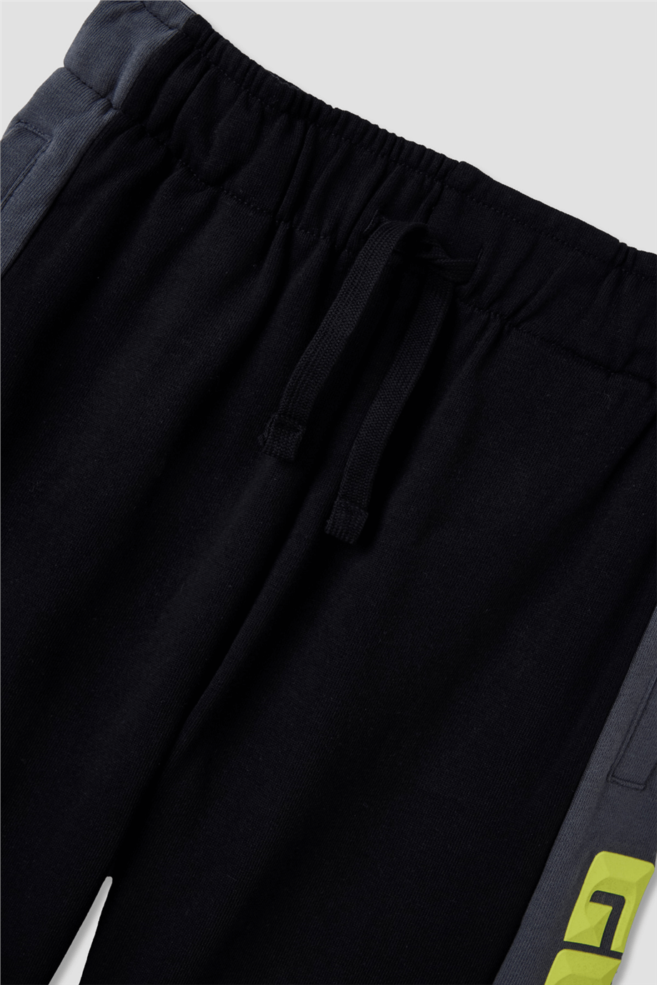 Guess Boy Black ShortsGuess Boy Black Shorts