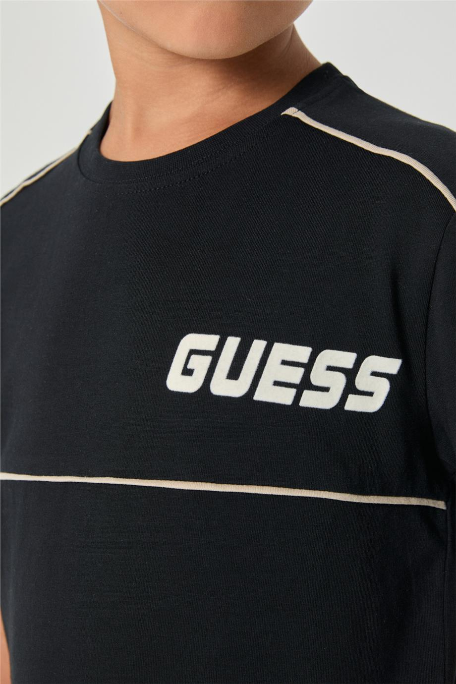 Guess Erkek Çocuk Siyah TshirtGuess Erkek Çocuk Siyah Tshirt