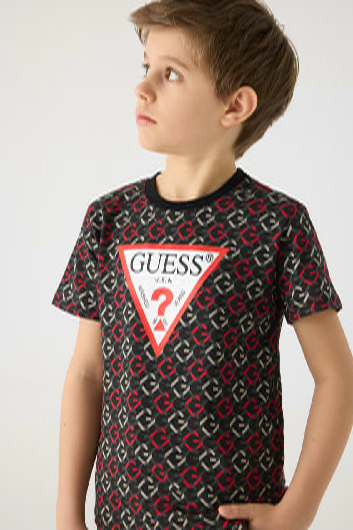 Guess Erkek Çocuk TişörtGuess Erkek Çocuk Tişört