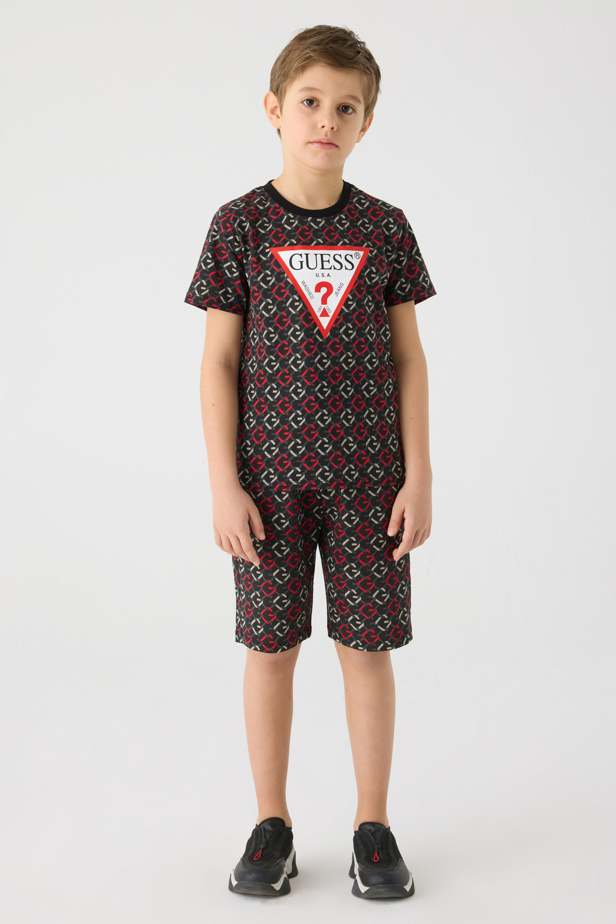 Guess Erkek Çocuk TişörtGuess Erkek Çocuk Tişört