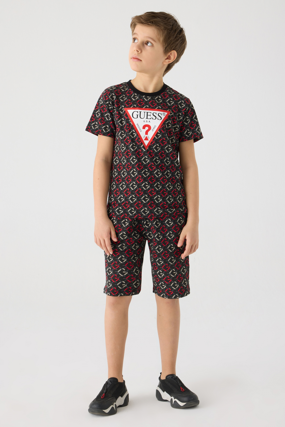 Guess Erkek Çocuk TişörtGuess Erkek Çocuk Tişört