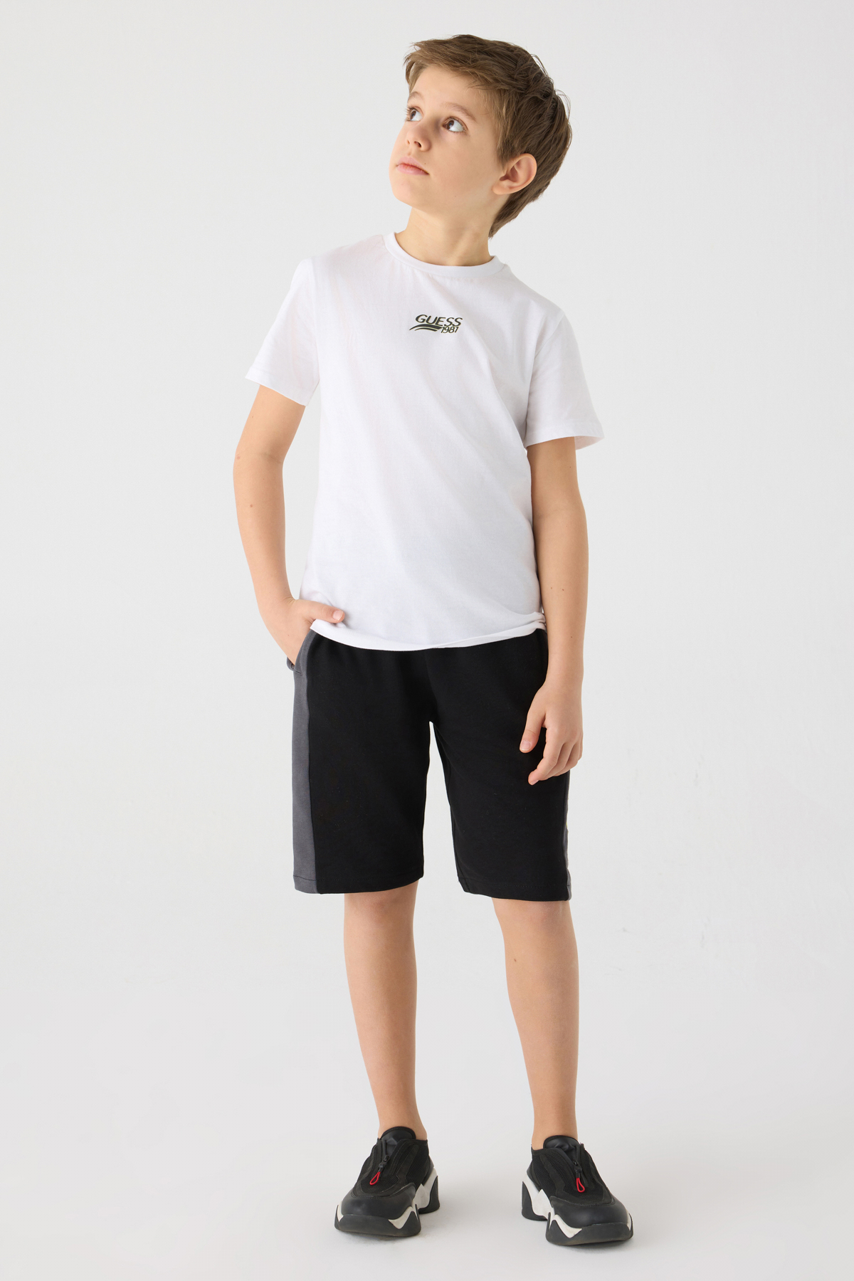 Guess Erkek Çocuk TişörtGuess Erkek Çocuk Tişört