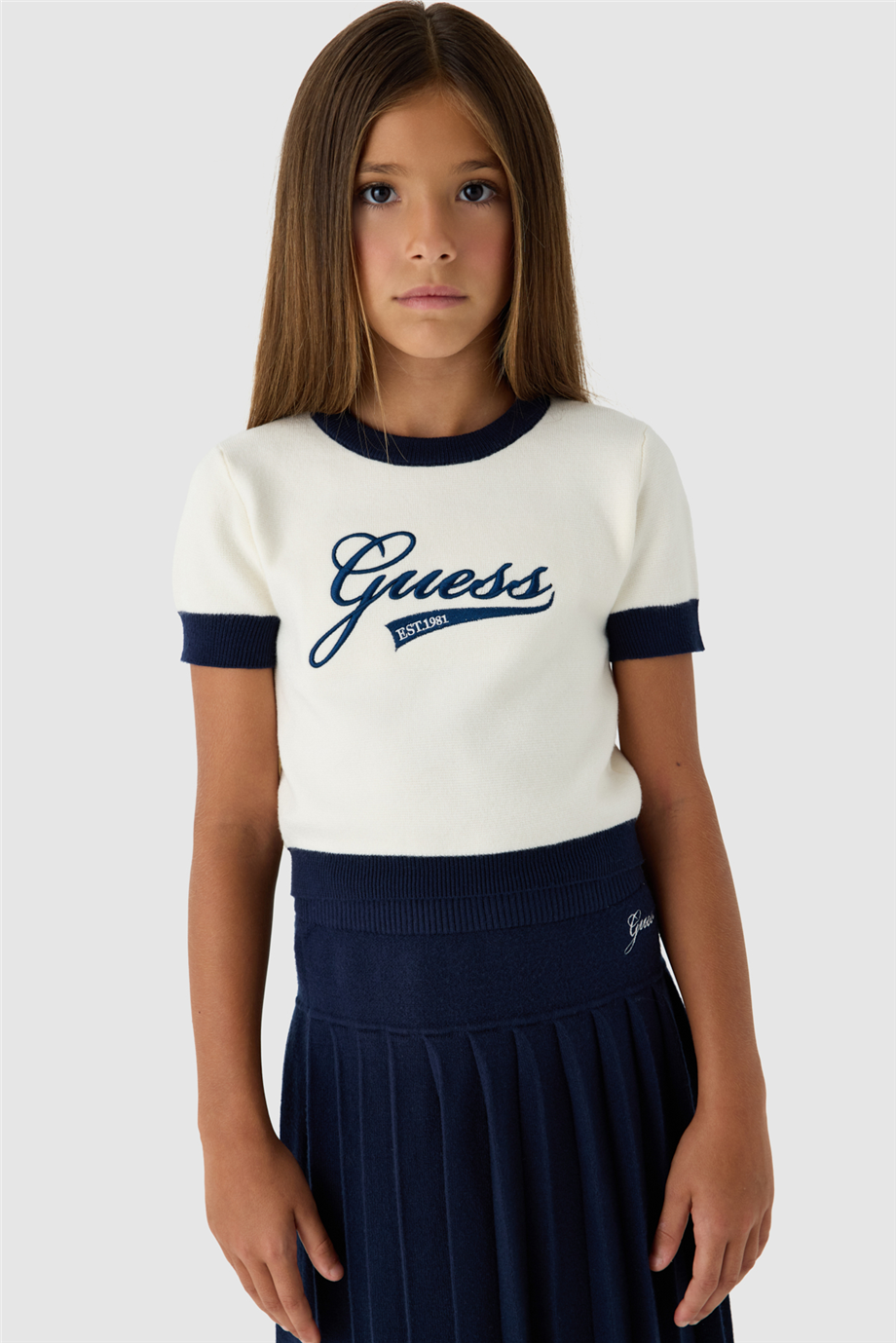 Guess Kız Çocuk Alt Üst TakımGuess Kız Çocuk Alt Üst Takım