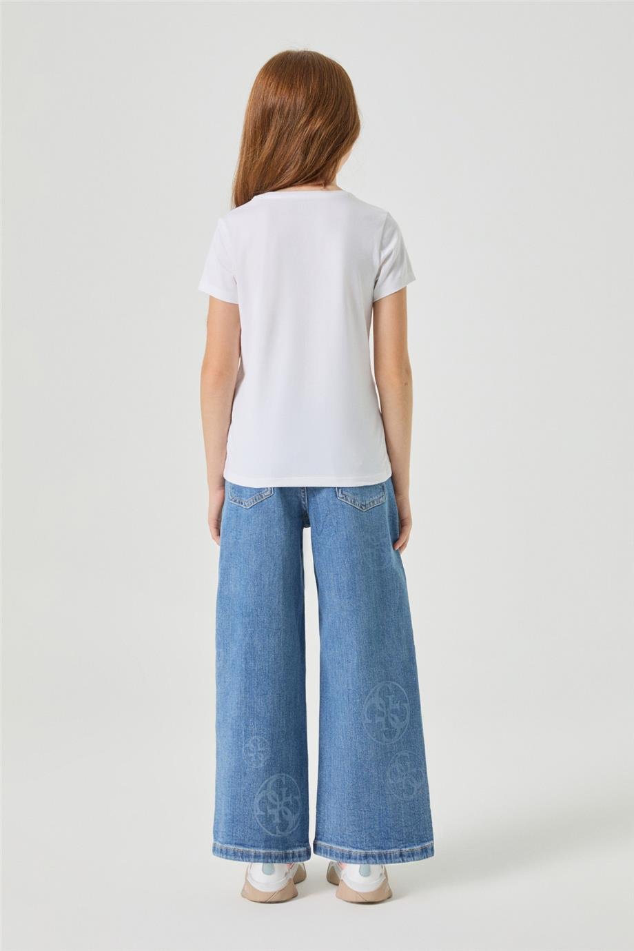 Guess Kız Çocuk Beyaz TshirtGuess Kız Çocuk Beyaz Tshirt