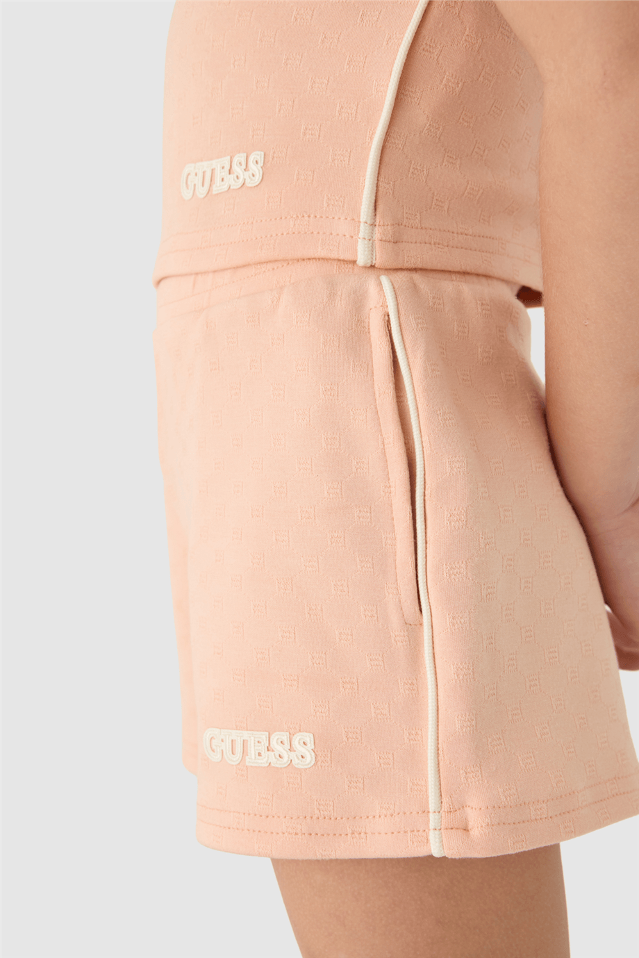 Guess Kız Çocuk Pudra ŞortGuess Kız Çocuk Pudra Şort
