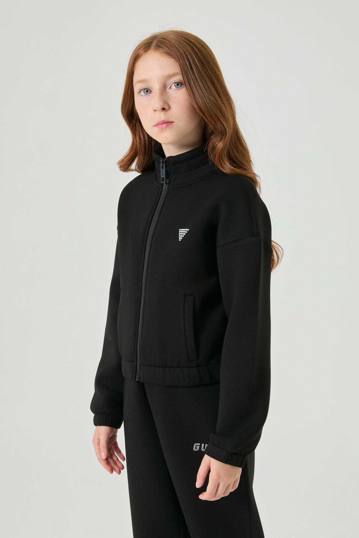 Guess Kız Çocuk Siyah Eşofman ÜstüGuess Kız Çocuk Siyah Eşofman Üstü