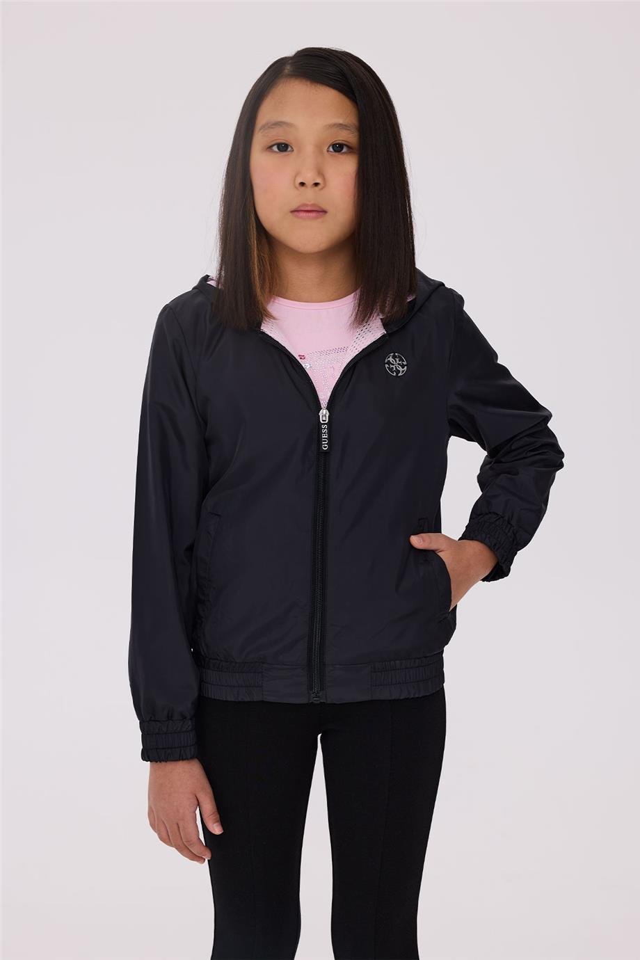 Guess Kız Çocuk Siyah YağmurlukGuess Kız Çocuk Siyah Yağmurluk