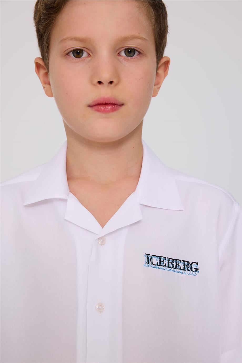 Iceberg Erkek Çocuk Beyaz GömlekIceberg Erkek Çocuk Beyaz Gömlek
