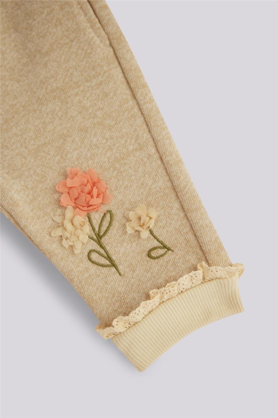 Layette Kız Bebek Bej Eşofman AltıLayette Kız Bebek Bej Eşofman Altı