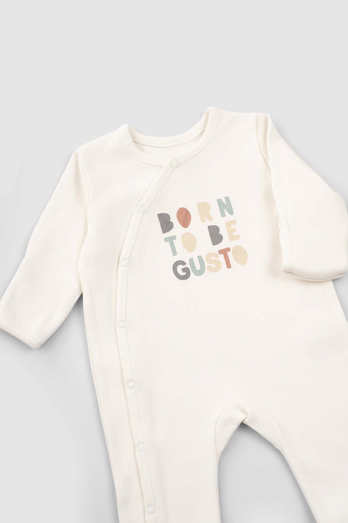 Little Gusto Unisex Pants With BooteesLittle Gusto Unisex Pants With Bootees