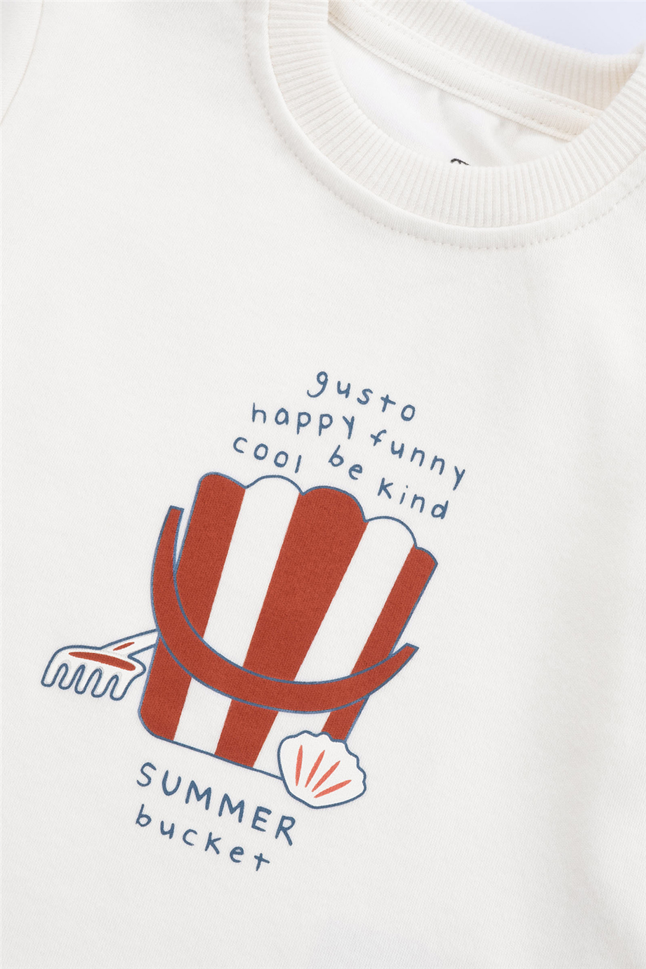 Little Gusto Unisex White Tshirt Little Gusto Unisex White Tshirt 