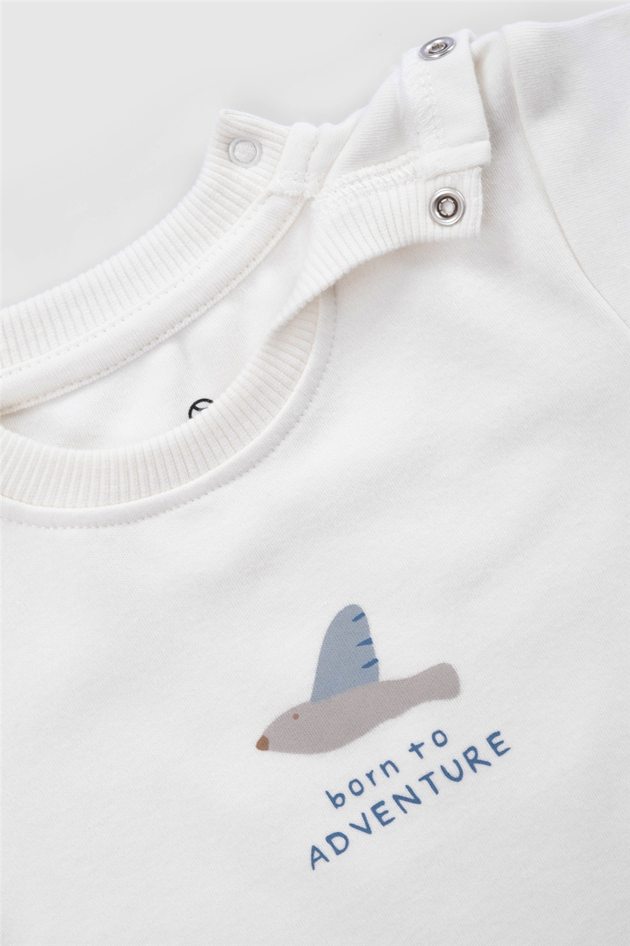 Little Gusto Unisex White Tshirt Little Gusto Unisex White Tshirt 