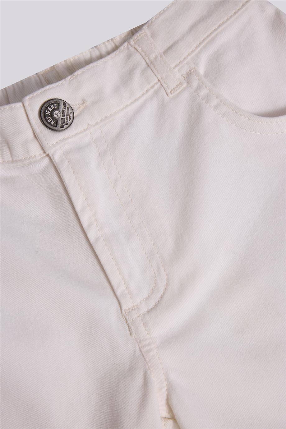 Nebbati Basic Boy White ShortsNebbati Basic Boy White Shorts