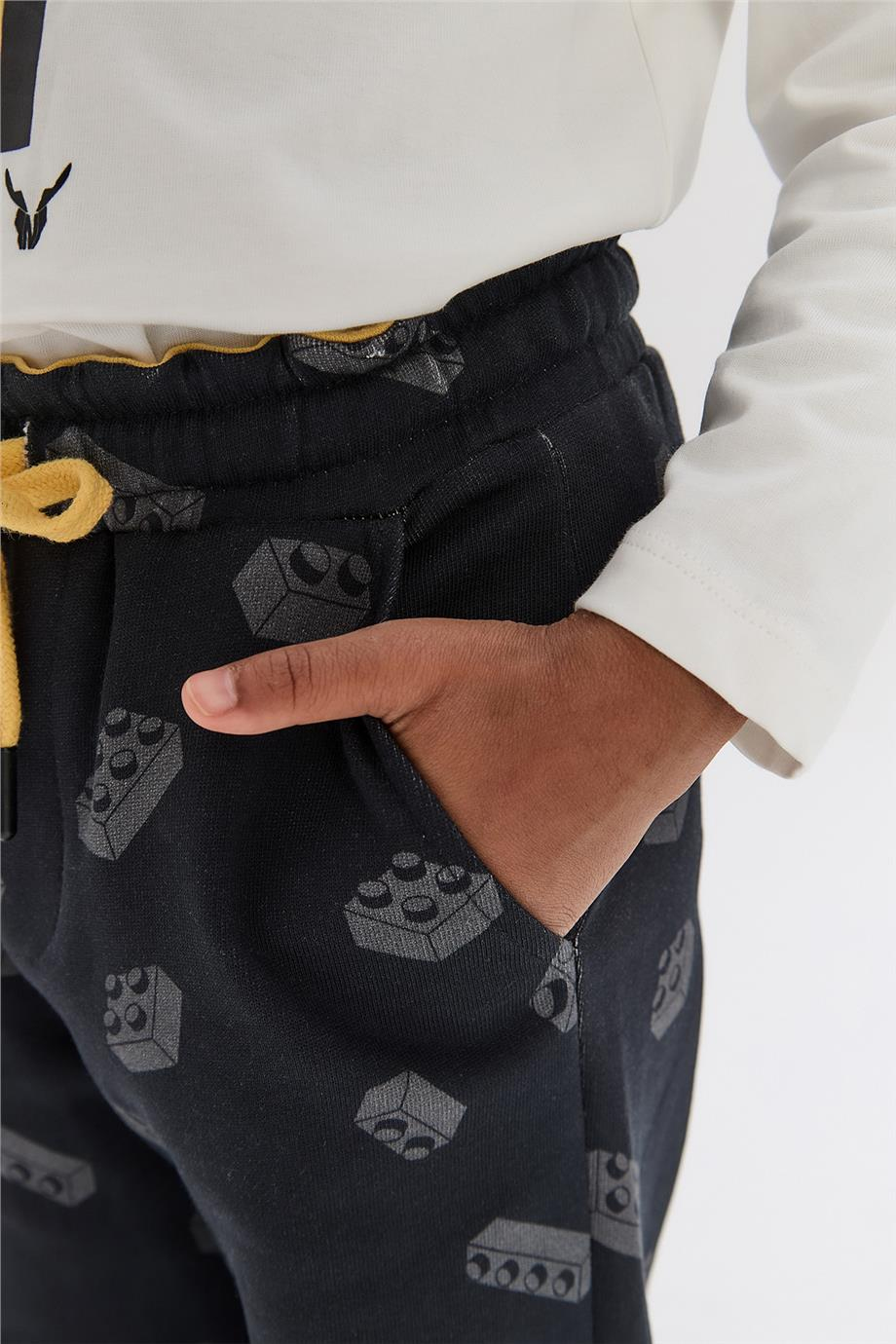 Nebbati Erkek Çocuk Desenli Eşofman AltıNebbati Erkek Çocuk Desenli Eşofman Altı