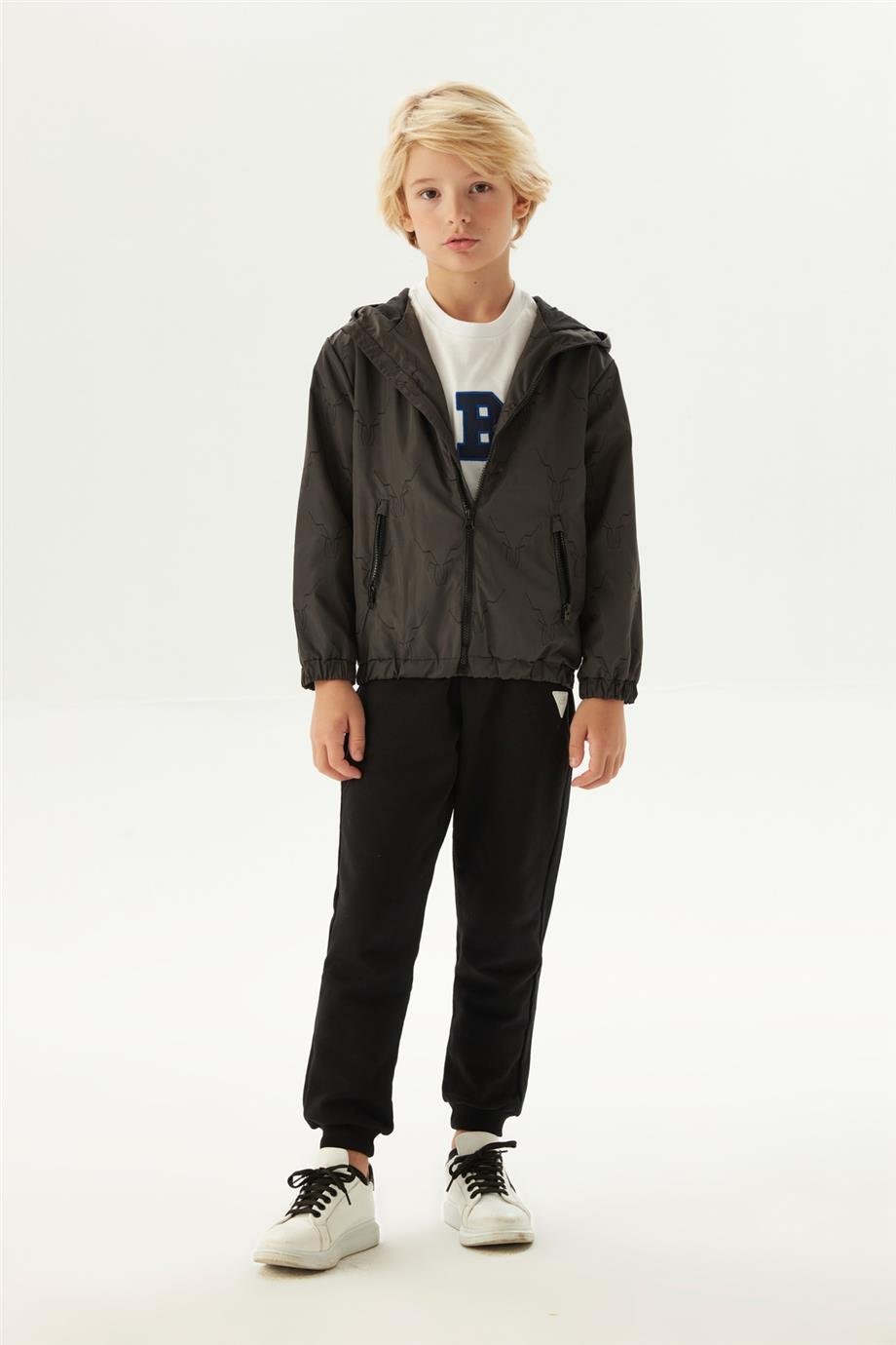 Nebbati Erkek Çocuk Desenli Yağmurluk