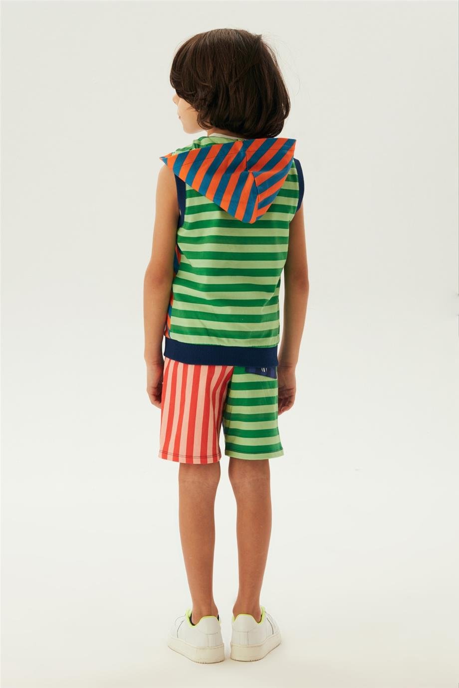 Nebbati Erkek Çocuk Desenli Yelek