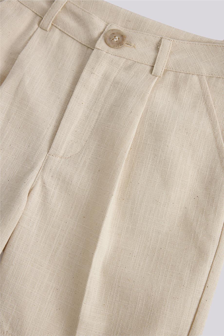 Nebbati Boy Ecru ShortsNebbati Boy Ecru Shorts