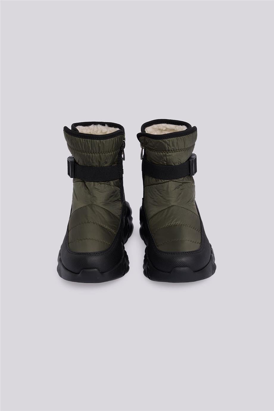 Nebbati Erkek Çocuk Renkli BotNebbati Erkek Çocuk Renkli Bot