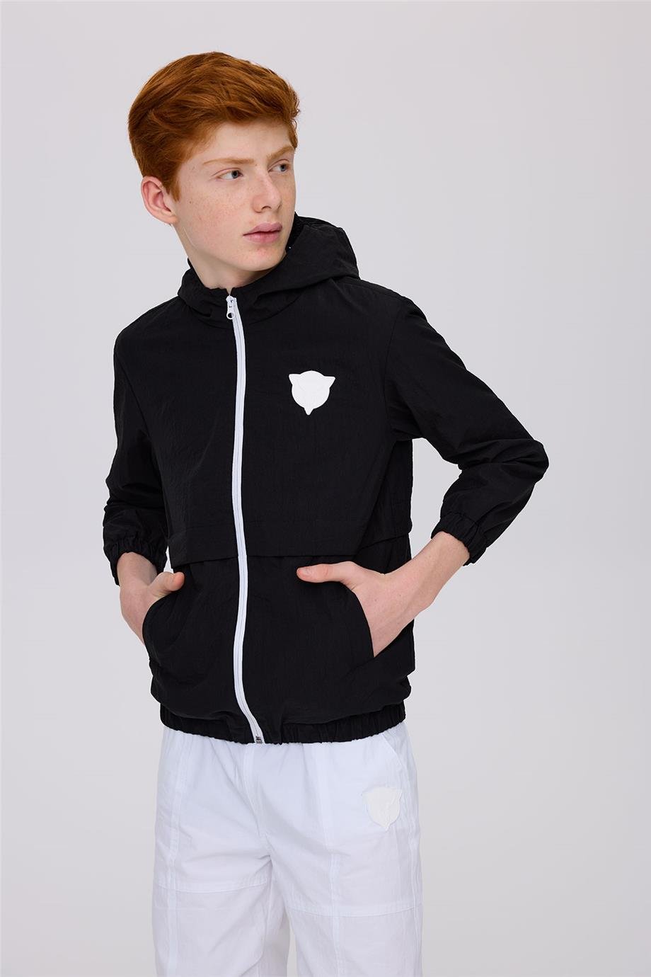 Nebbati Erkek Çocuk Siyah YağmurlukNebbati Erkek Çocuk Siyah Yağmurluk