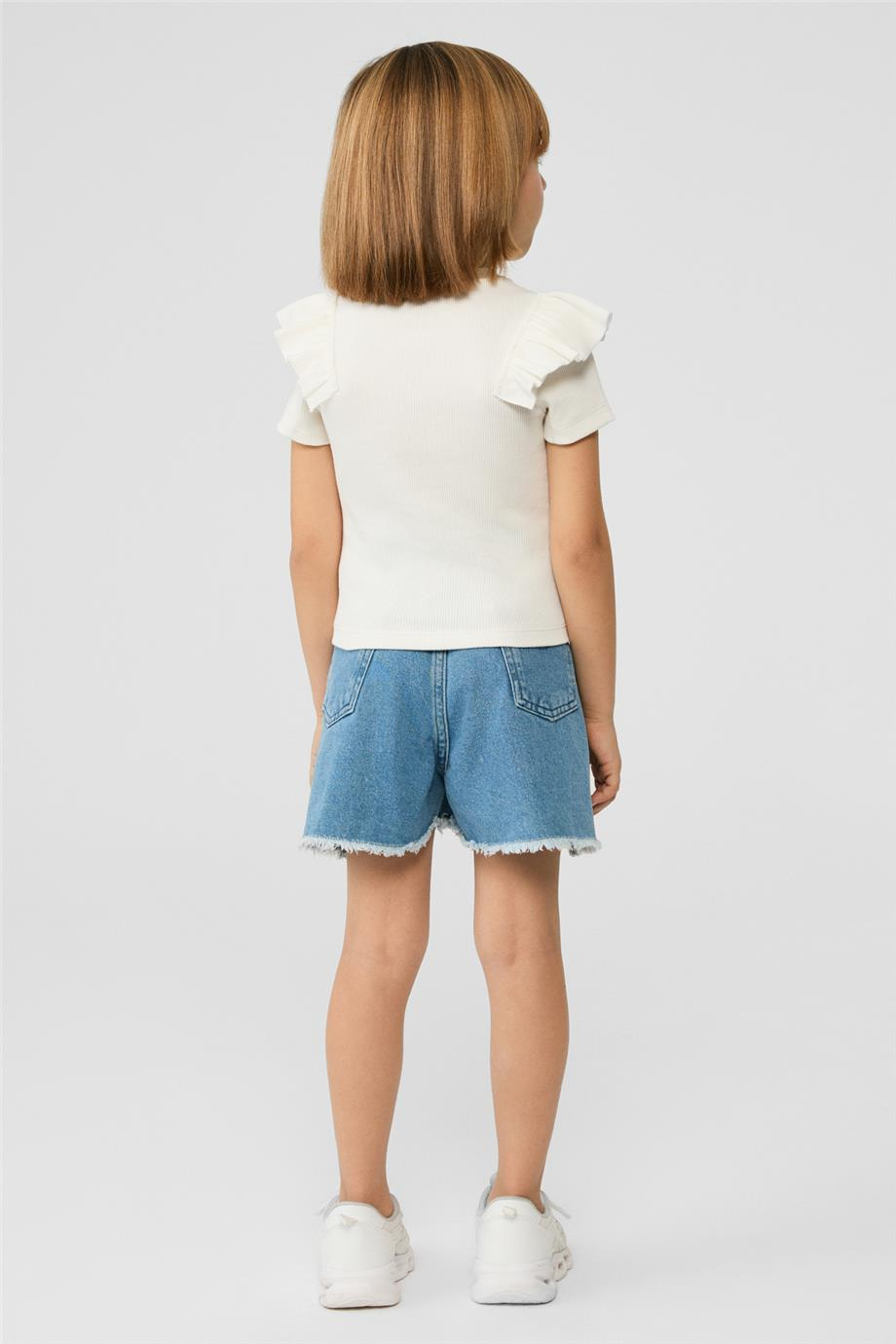  Girl White Tshirt Girl White Tshirt