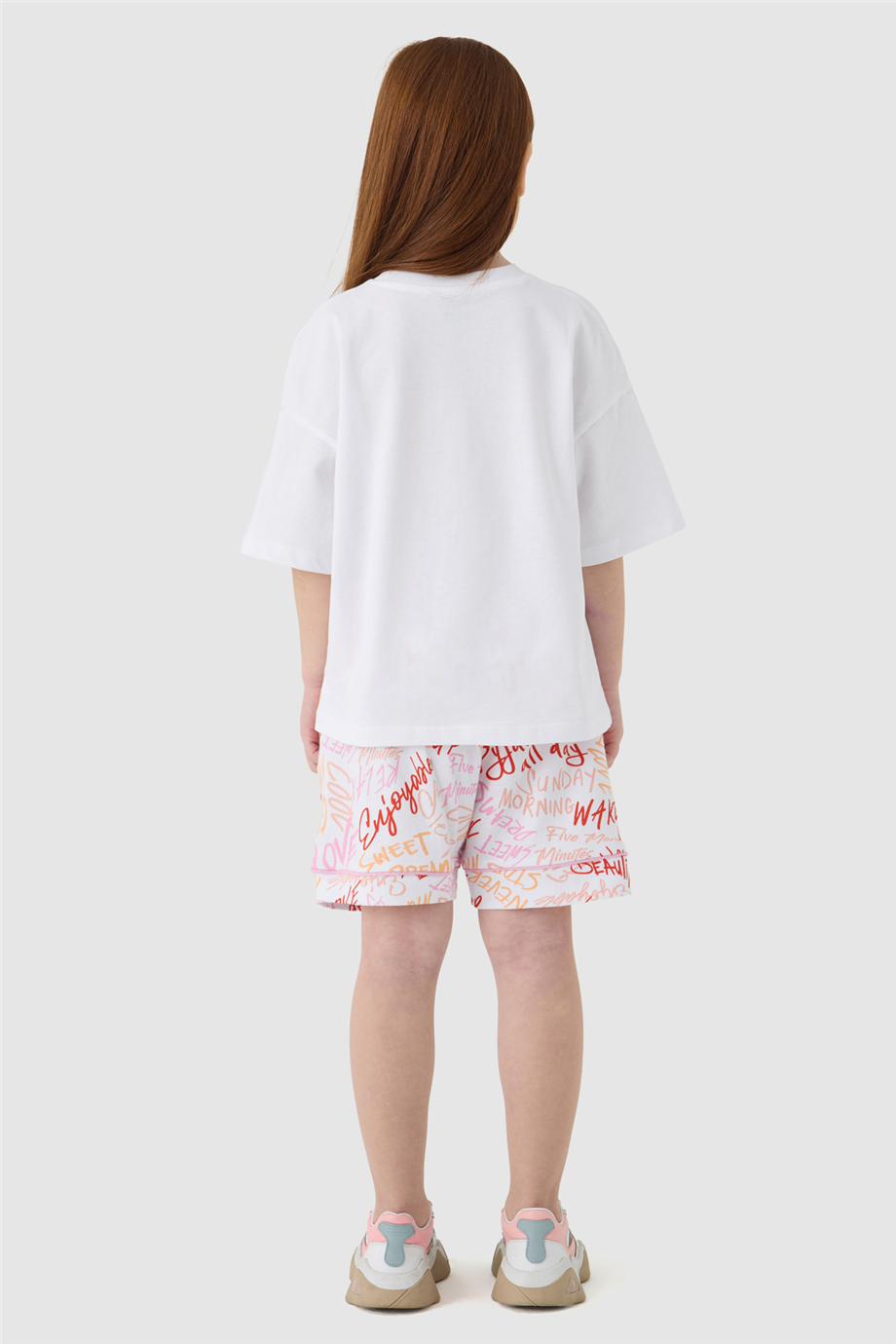Tyess Kız Çocuk Beyaz Pijama TakımıTyess Kız Çocuk Beyaz Pijama Takımı