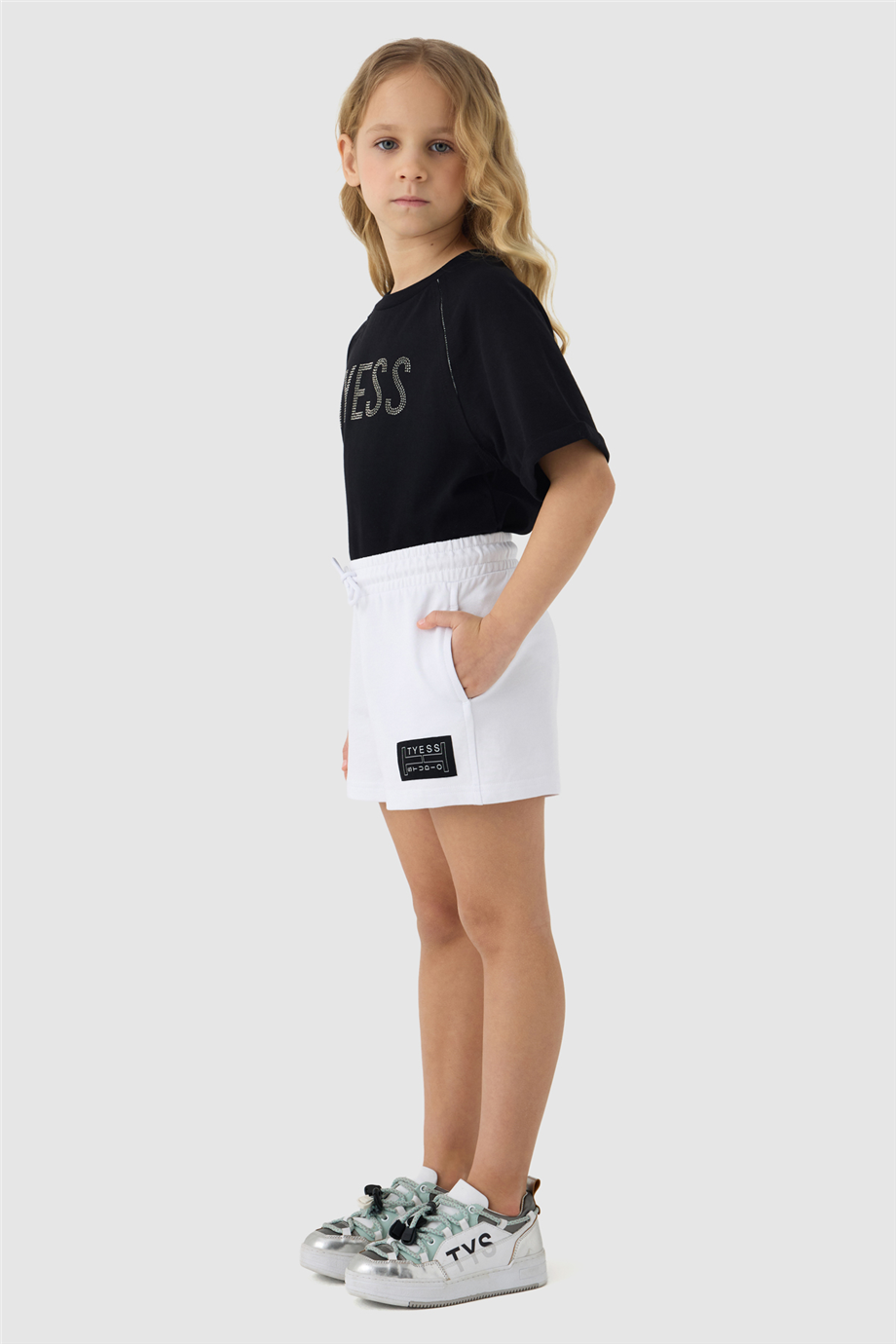 Tyess Girl White ShortsTyess Girl White Shorts