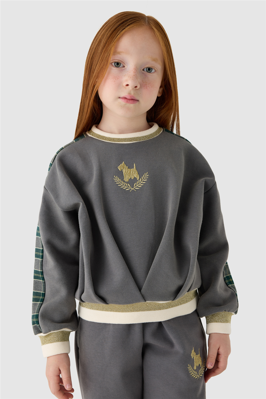 Tyess Kız Çocuk Bisiklet Yaka Oversize SweatshirtTyess Kız Çocuk Bisiklet Yaka Oversize Sweatshirt