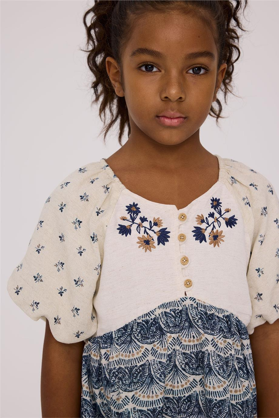 Tyess Girl Patterned DressTyess Girl Patterned Dress