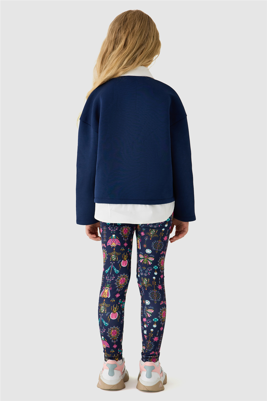 Tyess Kız Çocuk Gömlek Yaka Oversize SweatshirtTyess Kız Çocuk Gömlek Yaka Oversize Sweatshirt