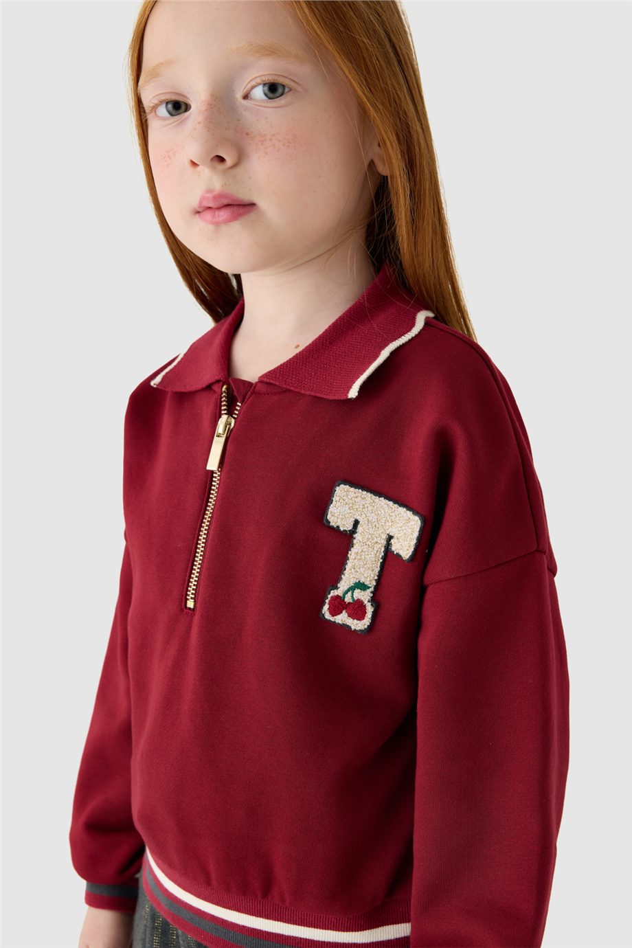 Tyess Kız Çocuk Gömlek Yaka Oversize SweatshirtTyess Kız Çocuk Gömlek Yaka Oversize Sweatshirt