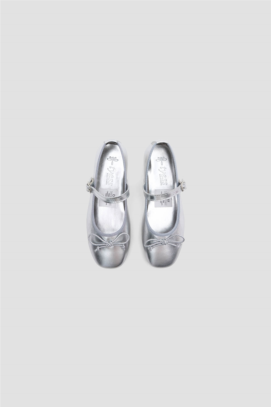 Tyess Girl Silver ShoesTyess Girl Silver Shoes