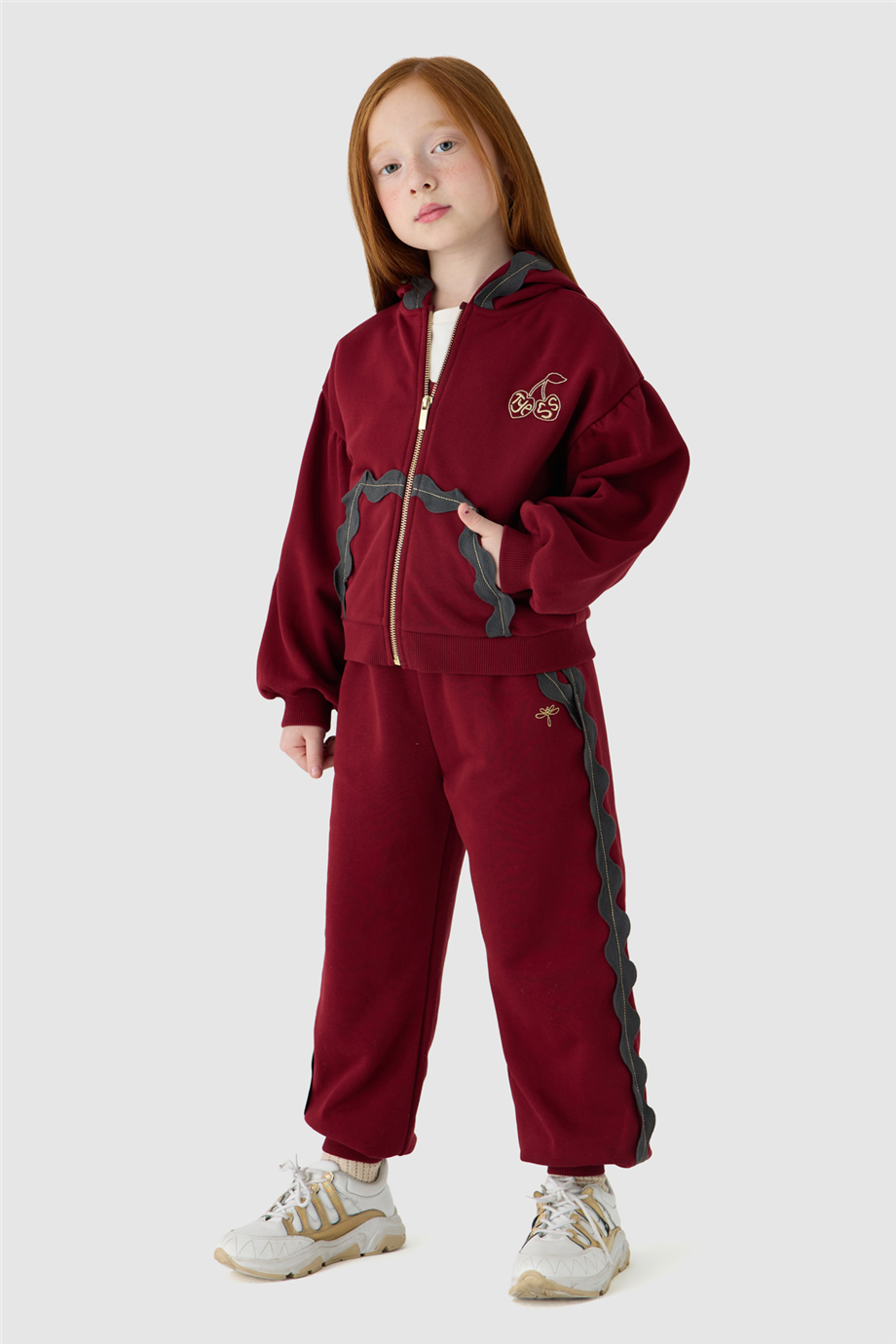 Tyess Kız Çocuk Kapüşonlu Oversize Eşofman ÜstüTyess Kız Çocuk Kapüşonlu Oversize Eşofman Üstü